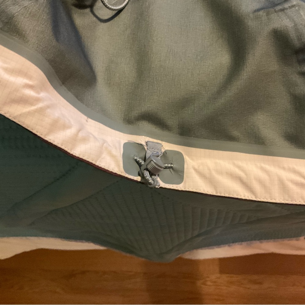 The North Face Women's Ski Jacket - Cream and Brown - Picture 12 of 16